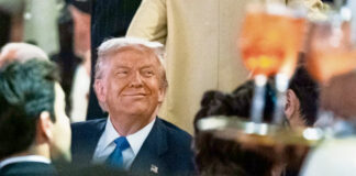 Trump advierte que cierre de gobierno está “matando” políticamente a los republicanos Trump advierte que cierre de gobierno está "matando" políticamente a los republicanos