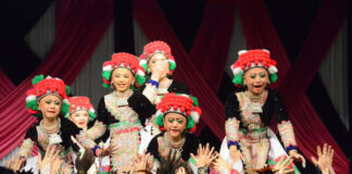 50 años de fortaleza: la comunidad Hmong de Minnesota celebra el Año Nuevo en St. Paul 50 años de fortaleza: la comunidad Hmong de Minnesota celebra el Año Nuevo en St. Paul