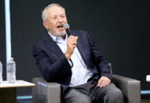 Harvard investiga la relación entre su expresidente Larry Summers y Jeffrey Epstein Harvard investiga la relación entre su expresidente Larry Summers y Jeffrey Epstein