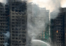 Más de 100 muertos y 8 detenidos deja en Hong Kong el peor incendio en décadas Más de 100 muertos y 8 detenidos deja en Hong Kong el peor incendio en décadas