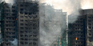 Más de 100 muertos y 8 detenidos deja en Hong Kong el peor incendio en décadas Más de 100 muertos y 8 detenidos deja en Hong Kong el peor incendio en décadas