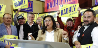 Kaohly Vang Her, la primera mujer de origen hmong elegida alcaldesa de St. Paul Kaholi Vang Her, la primera mujer de origen hmong elegida alcaldesa de St. Paul