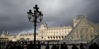 Tras el robo histórico, Francia anuncia nuevas medidas “antiintrusión” en el Louvre Tras el robo histórico, Francia anuncia nuevas medidas “antiintrusión” en el Louvre