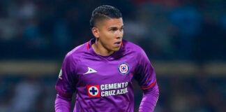 Kevin Mier, entre los mejores porteros del mundo; Nicolás Larcamón lo celebra Kevin Mier, entre los mejores porteros del mundo; Nicolás Larcamón lo celebra