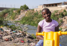 Más de 400 millones de niños y niñas en todo el mundo viven en la pobreza: UNICEF Más de 400 millones de niños y niñas en todo el mundo viven en la pobreza: UNICEF