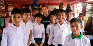 El embajador de buena voluntad UNICEF, Orlando Bloom, visita a refugiados rohingya en Bangladesh El embajador de buena voluntad UNICEF, Orlando Bloom, visita a refugiados rohingya en Bangladesh
