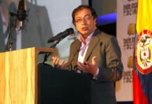 “Yo no apoyo a Maduro, pero tampoco una invasión”, dice Petro; prefiere una solución pacífica "Yo no apoyo a Maduro, pero tampoco una invasión", dice Petro; prefiere una solución pacífica