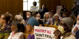 Si se quiere proteger a los inquilinos, las ciudades deben costear el cumplimiento de las normas Si se quiere proteger a los inquilinos, las ciudades deben costear el cumplimiento de las normas. Foto: Max Nesterak/Minnesota Reformer