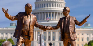 Republicanos votarán para divulgar todos los documentos de Jeffrey Epstein Republicanos votarán para divulgar todos los documentos de Jeffrey Epstein