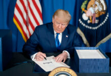 Trump acusa a seis legisladores demócratas de “conducta sediciosa, punible con la muerte” Trump acusa a seis legisladores demócratas de “conducta sediciosa, punible con la muerte”