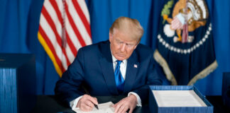 Trump acusa a seis legisladores demócratas de “conducta sediciosa, punible con la muerte” Trump acusa a seis legisladores demócratas de “conducta sediciosa, punible con la muerte”