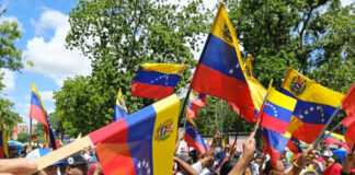 “Venezuela enfrenta una coyuntura decisiva ante amenazas de EEUU”, afirma Maduro "Venezuela enfrenta una coyuntura decisiva ante amenazas de EEUU", afirma Maduro