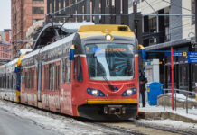 La tormenta invernal continúa hasta la mañana del miércoles en el centro de Minnesota La tormenta invernal continúa hasta la mañana del miércoles en el centro de Minnesota
