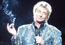 El cantante Barry Manilow padece cáncer de pulmón; aplaza conciertos en EEUU El cantante Barry Manilow padece cáncer de pulmón; aplaza conciertos en EEUU