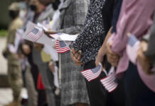 Trump canceló el estatus legal temporal a más de 1,5 millones de inmigrantes en 2025 Trump canceló el estatus legal temporal a más de 1,5 millones de inmigrantes en 2025