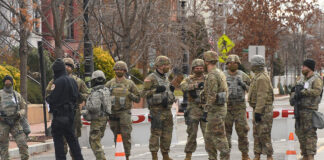 La Corte Suprema de EEUU bloquea el despliegue de la Guardia Nacional en Chicago La Corte Suprema de EEUU bloquea el despliegue de la Guardia Nacional en Chicago