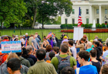 La agencia de salud de Trump limita la atención de afirmación de género para jóvenes La agencia de salud de Trump limita la atención de afirmación de género para jóvenes