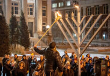 Judíos de Minnesota condenan el tiroteo masivo fatal en el evento de Hanukkah en Australia Judíos de Minnesota condenan el tiroteo masivo fatal en el evento de Hanukkah en Australia