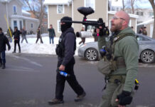 Agentes federales se enfrentan a manifestantes en el sur de Minneapolis Agentes federales se enfrentan a manifestantes en el sur de Minneapolis
