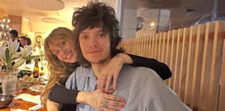 Miley Cyrus luce su anillo de compromiso con el músico Maxx Morando Miley Cyrus luce su anillo de compromiso con el músico Maxx Morando