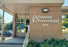 Tribunal bloquea plan de Trump de parar fondos para Planned Parenthood Tribunal bloquea plan de la administración Trump de bloquear fondos para Planned Parenthood