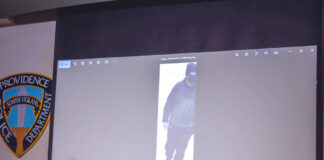 Videos muestran otro sospechoso en campus y el barrio de Brown antes del tiroteo Videos muestran otro sospechoso en campus y el barrio de Brown antes del tiroteo