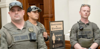 La aplicación de la “ley de baños públicos” de Texas plantea nuevos desafíos La aplicación de la "ley de baños públicos" de Texas plantea nuevos desafíos
