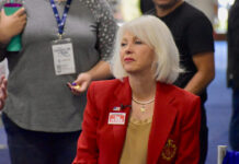 Trump indultará a la republicana Tina Peters, exsecretaria del condado de Mesa Trump indultará a la republicana Tina Peters, exsecretaria del condado de Mesa