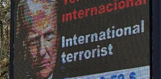 Pueblo de España ofrece una recompensa de cincuenta centavos de dólar por Trump Pueblo de España ofrece una recompensa de cincuenta centavos de dólar por Trump