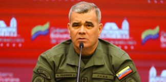 Venezuela está “alzada” y en “rebeldía” contra EEUU, dice ministro de Defensa Venezuela está "alzada" y en "rebeldía" contra EEUU, dice ministro de Defensa