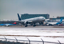 Cancelan más de mil vuelos en EEUU por fuertes nevadas en partes del Medio Oeste Cancelan más de mil vuelos en EEUU por fuertes nevadas en partes del Medio Oeste