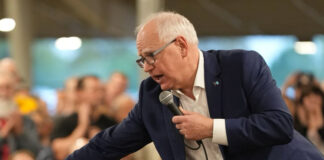 Tim Walz responde a insultos de Trump y acusaciones de fraude en la comunidad Somali Tim Walz responde a insultos de Trump y acusaciones de fraude en la comunidad Somali