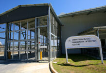 Ejecutivos de prisiones privadas de EEUU sacan buen provecho de los arrestos de ICE Ejecutivos de prisiones privadas de EEUU se deleitan en sacar provecho de los arrestos de ICE