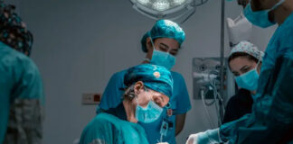 El sistema de salud de EEUU se basa en médicos inmigrantes; ¿por qué los ataca? El sistema de salud de EEUU se basa en médicos inmigrantes; ¿por qué los ataca?