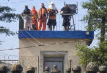 Declaran estado de sitio en Guatemala; amotinados matan a ocho policías Declaran estado de sitio en Guatemala; amotinados matan a ocho policías