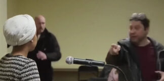 Arrestan a hombre que roció un líquido desconocido a la representante Ilhan Omar Arrestan a hombre que roció un líquido desconocido a la representante Ilhan Omar