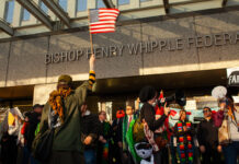 Congresistas Demócratas de Oregon buscan destituir a la secretaria de Seguridad Nacional Demócratas en el Congreso buscan destituir a la secretaria de Seguridad, Kristi Noem