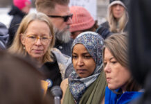 Niegan acceso al centro de detención de inmigrantes en MN a representantes demócratas Niegan acceso al centro de detención de inmigrantes en MN a representantes demócratas