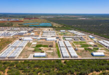 Protestan en centro de detención de Texas que alberga al pequeño Liam y a su padre Protestan en centro de detención de Texas que alberga al pequeño Liam y a su padre