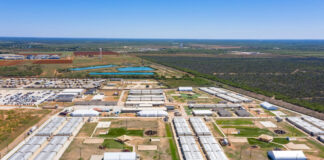 Protestan en centro de detención de Texas que alberga al pequeño Liam y a su padre Protestan en centro de detención de Texas que alberga al pequeño Liam y a su padre
