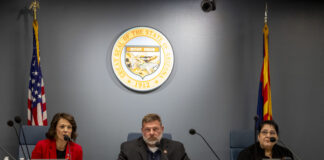 Un republicano busca declarar terroristas al Consejo de Relaciones Estadounidenses-Islámicas Un republicano que llamó a los musulmanes "malditos salvajes" quiere que un grupo de defensa sea declarado terrorista