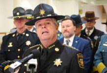 Alguaciles piden moderación; la Cámara y el Senado sopesan límites a las leyes migratorias Alguaciles piden moderación; la Cámara y el Senado sopesan límites a las leyes migratorias