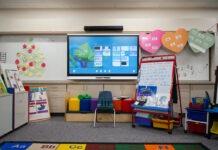 En California ya era difícil encontrar guarderías infantiles; las redadas lo ha empeorado En California ya era difícil encontrar guarderías infantiles; las redadas lo ha empeorado