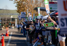 La huelga del Kaiser llega a un mes; 31.000 trabajadores exigen salarios más altos La huelga del Kaiser llega a un mes; 31.000 trabajadores exigen salarios más altos