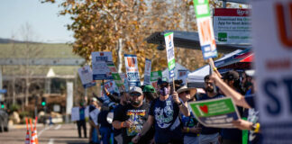 La huelga del Kaiser llega a un mes; 31.000 trabajadores exigen salarios más altos La huelga del Kaiser llega a un mes; 31.000 trabajadores exigen salarios más altos