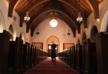 Miedo, fe y preparación mientras ICE se acerca a una comunidad de Ohio Miedo, fe y preparación mientras ICE se acerca a una comunidad de Ohio