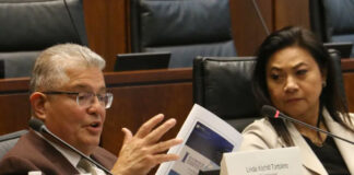 La comisión de rendición de cuentas del ICE continúa buscando soluciones a la crisis La comisión de rendición de cuentas del ICE continúa buscando soluciones a la crisis