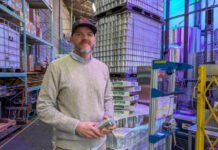 Los propietarios de pequeñas empresas están presionados por los aranceles de Trump Los propietarios de pequeñas empresas están presionados por los aranceles de Trump