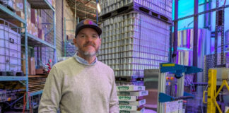 Los propietarios de pequeñas empresas están presionados por los aranceles de Trump Los propietarios de pequeñas empresas están presionados por los aranceles de Trump