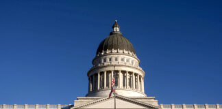 Legisladores exigen más informes sobre niños que murieron bajo custodia estatal en Utah Legisladores exigen más informes sobre niños que murieron bajo custodia estatal en Utah